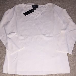 Ladies sweater size medium 3/4 length sleeves